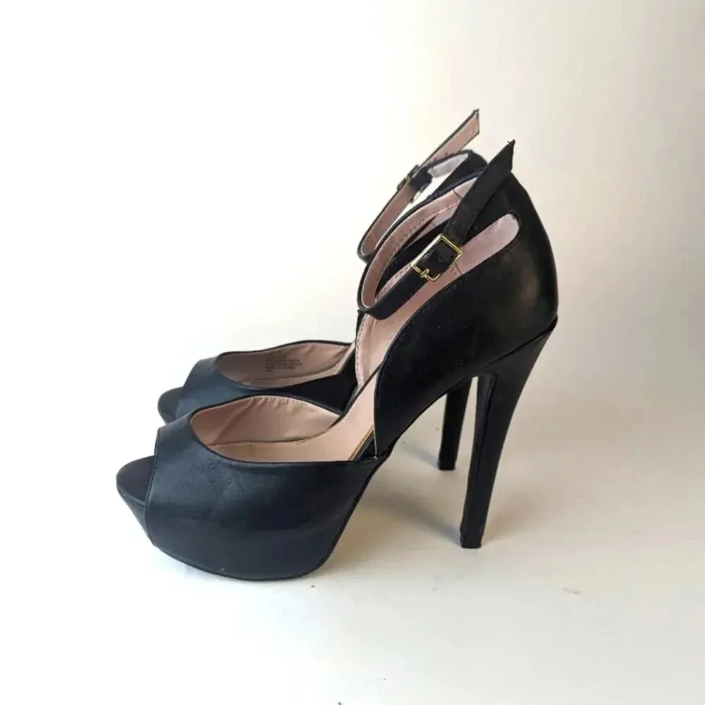 Betsey Johnson Platform Stilleto Heels  / 7